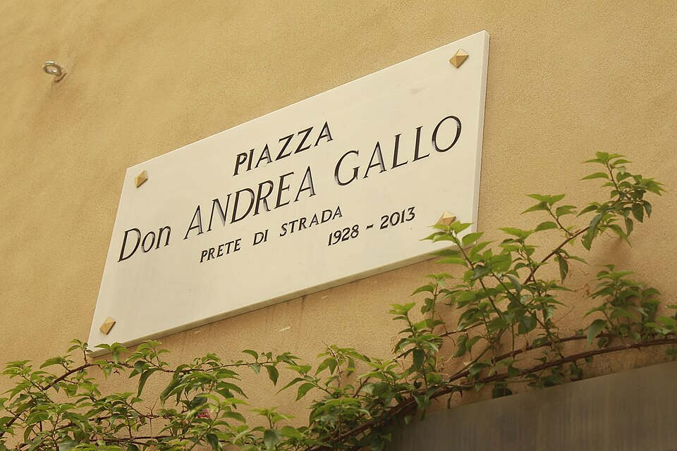 Don Andrea Gallo prete di strada a Genova
