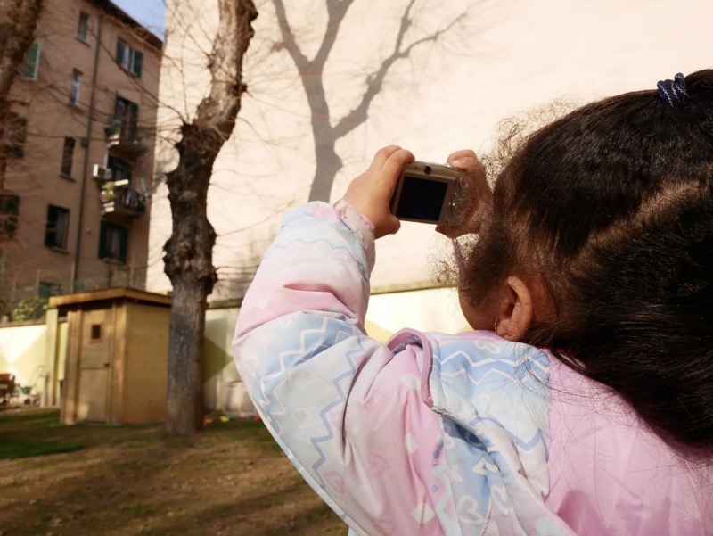 Frammenti di Comunità: Il viaggio del Photovoice nel centro storico di Genova